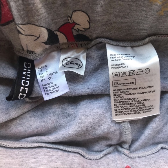 H&M Divided x Disney | Gray Santa Mickey Mouse Christmas Leggings size Small - Picture 2 of 3